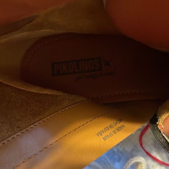 Pikolinos Aspe Lace Up Boots in Olive - Picture 7 of 13